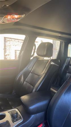 جیپ گراند شیرۆکی